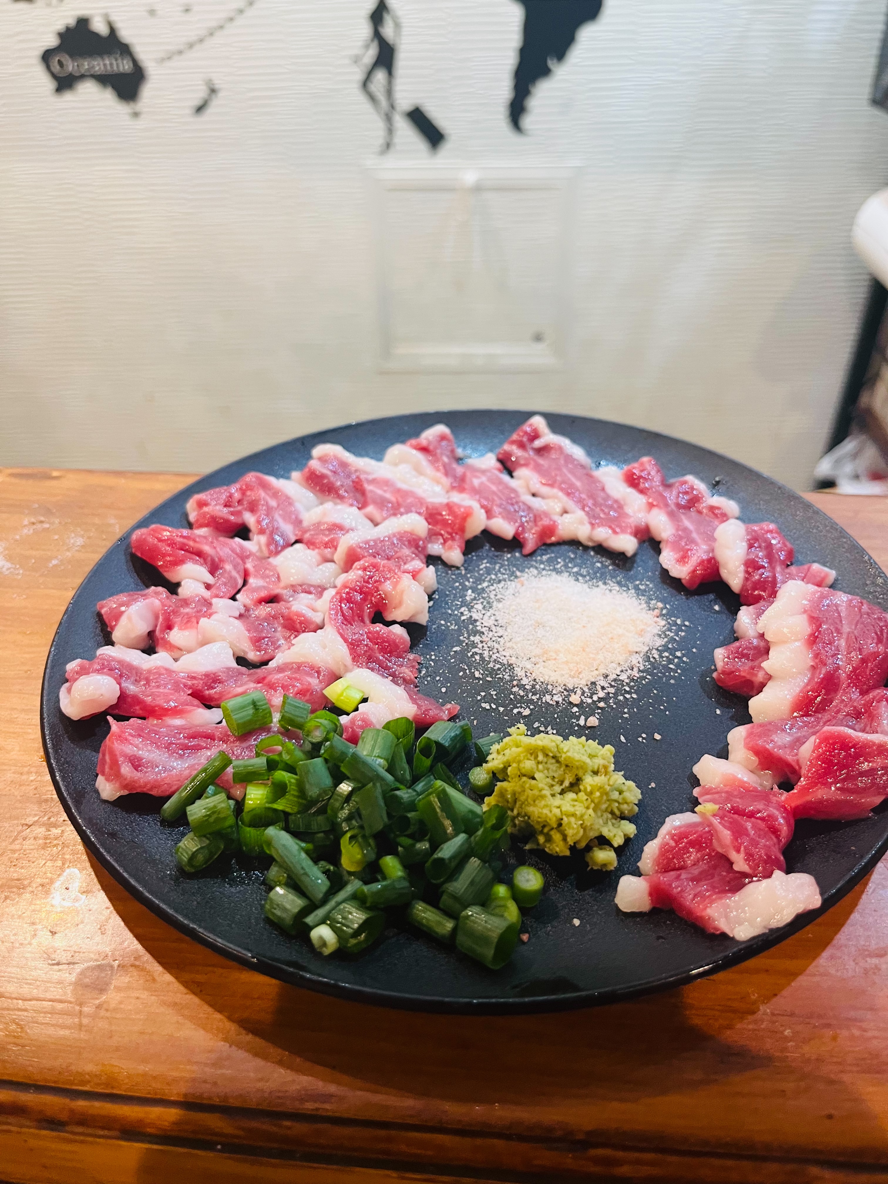 ふたえ桜（馬刺し）